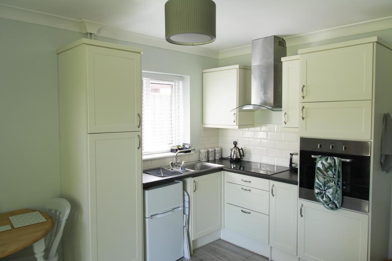 Luxury Self Catering With Cosy Cabin & Sauna In Colchester Bagian luar foto