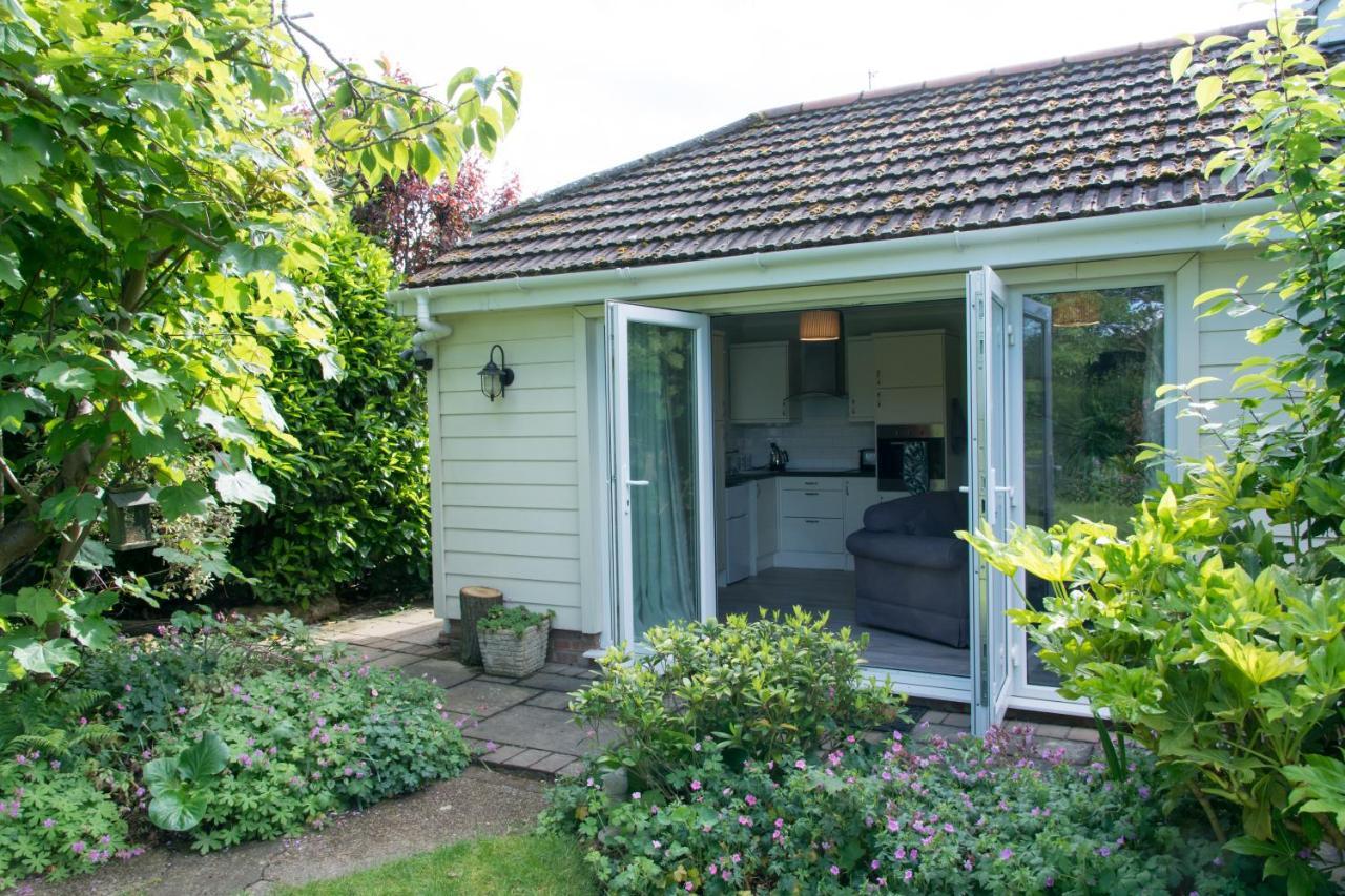 Luxury Self Catering With Cosy Cabin & Sauna In Colchester Bagian luar foto