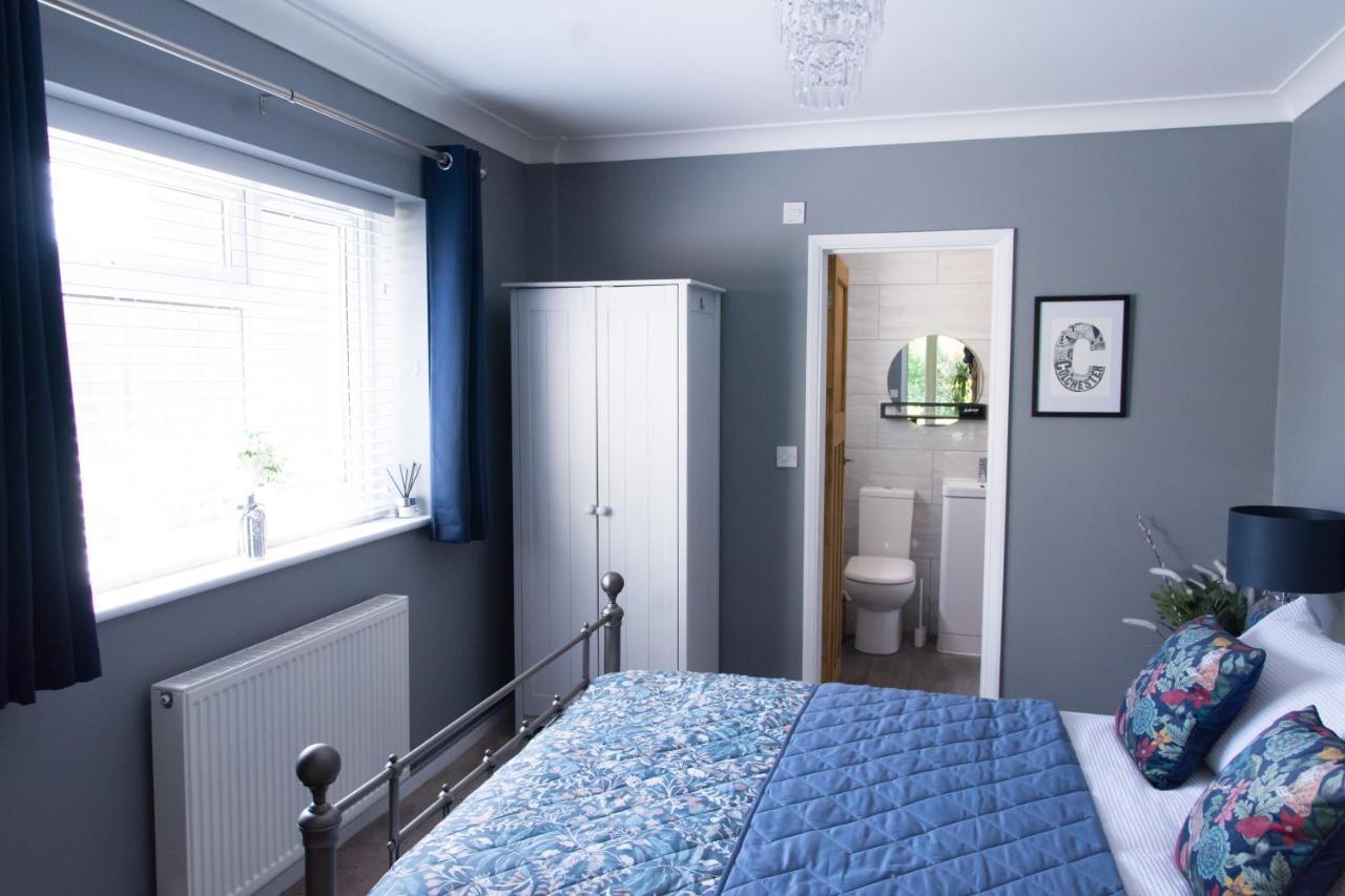 Luxury Self Catering With Cosy Cabin & Sauna In Colchester Bagian luar foto